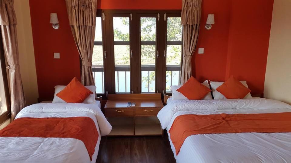 Jungle Wildlife Camp Hotel Sauraha Bagian luar foto
