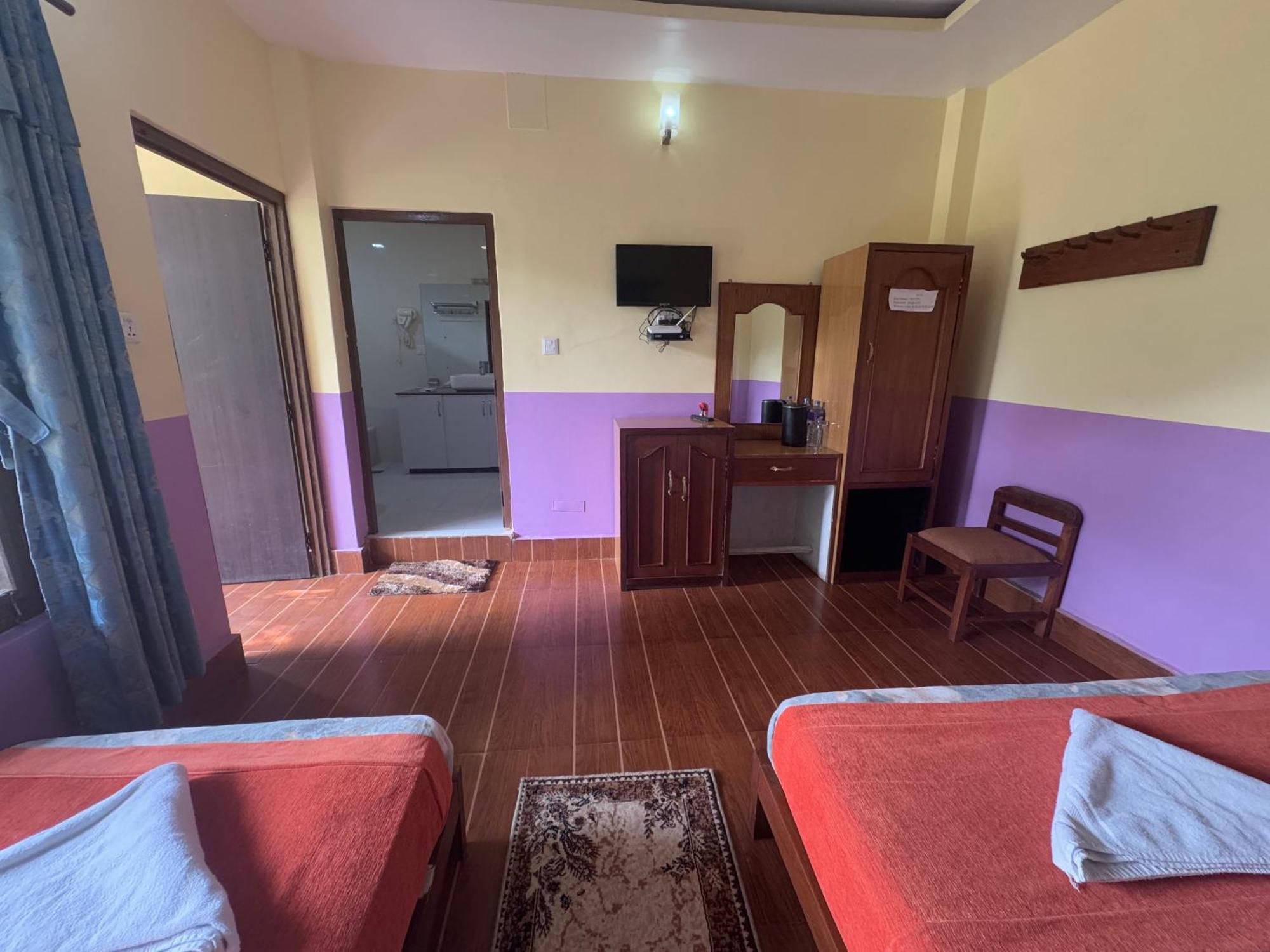 Jungle Wildlife Camp Hotel Sauraha Bagian luar foto
